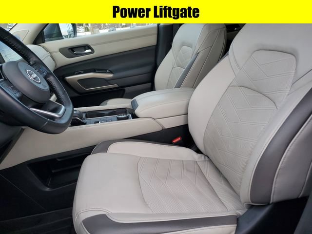 Used 2022 Nissan Pathfinder Platinum w/ Cargo Package image 27