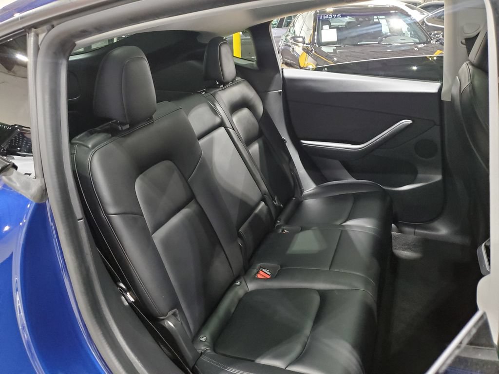 Used 2021 Tesla Model Y Long Range AWD/4WD image 19