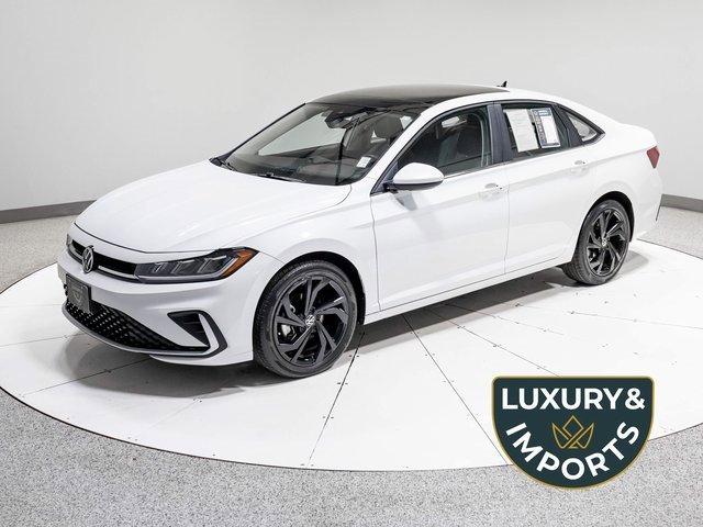 Used 2025 Volkswagen Jetta SE w/ Black Wheel Package