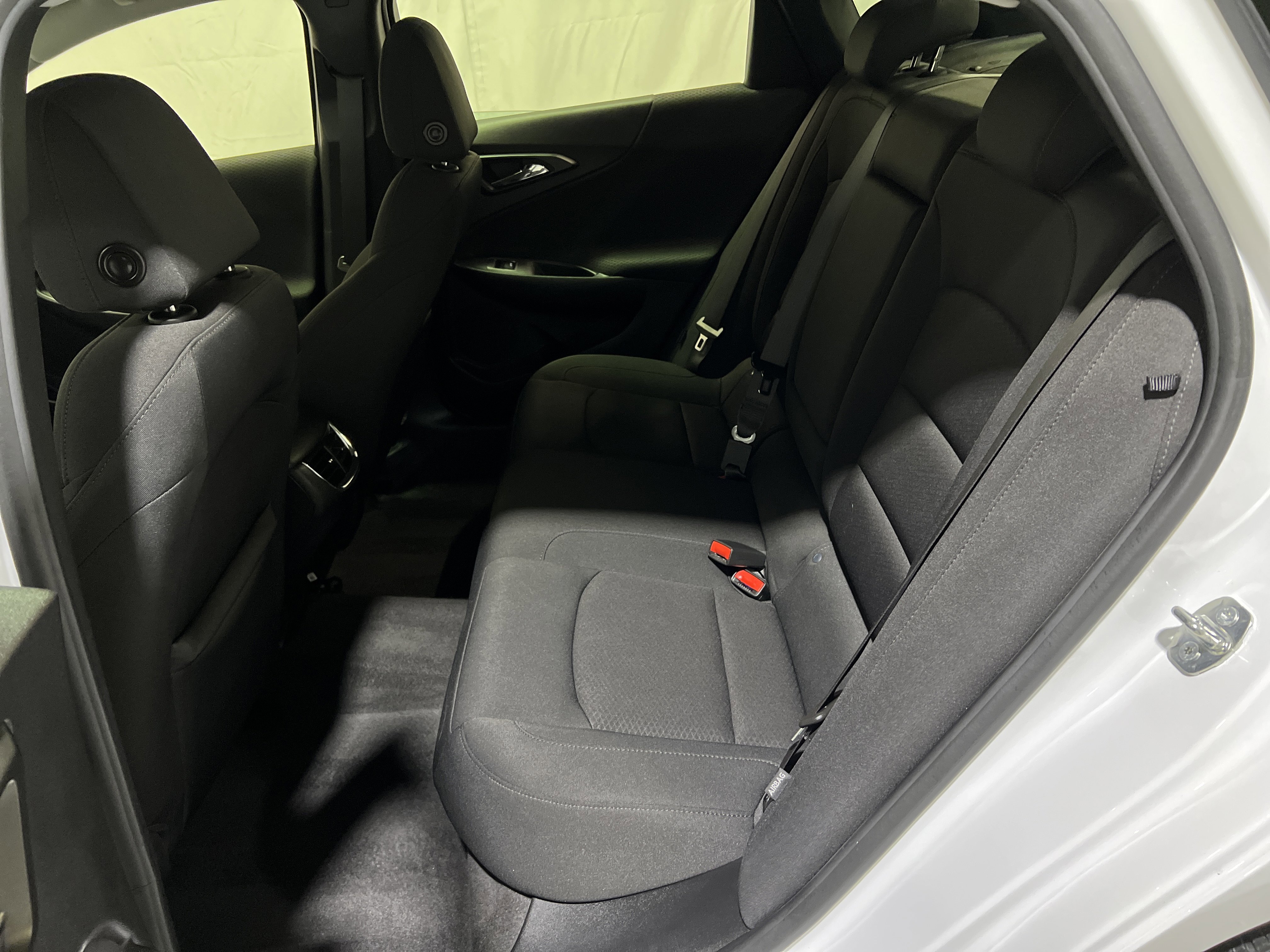 Used 2020 Chevrolet Malibu LT image 16