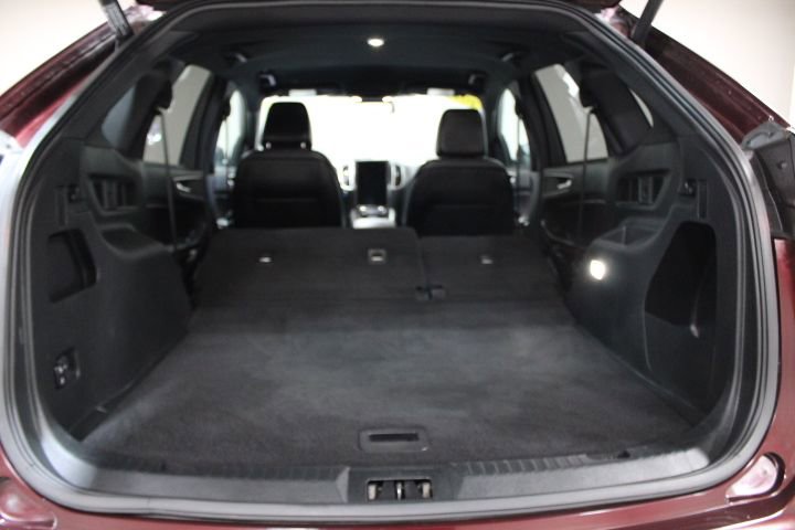 Used 2021 Ford Edge ST-Line image 14