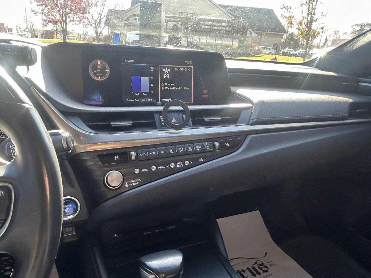 Used 2021 Lexus ES 300h w/ Accessory Package 2 image 17