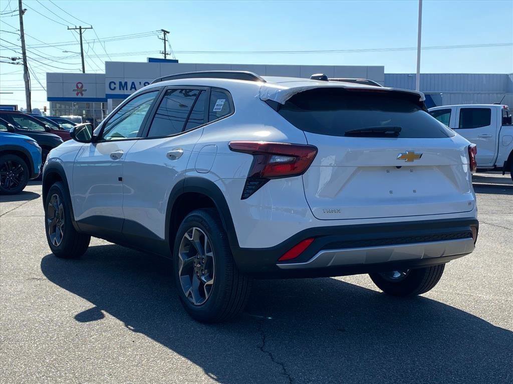 New 2026 Chevrolet Trax LT image 4