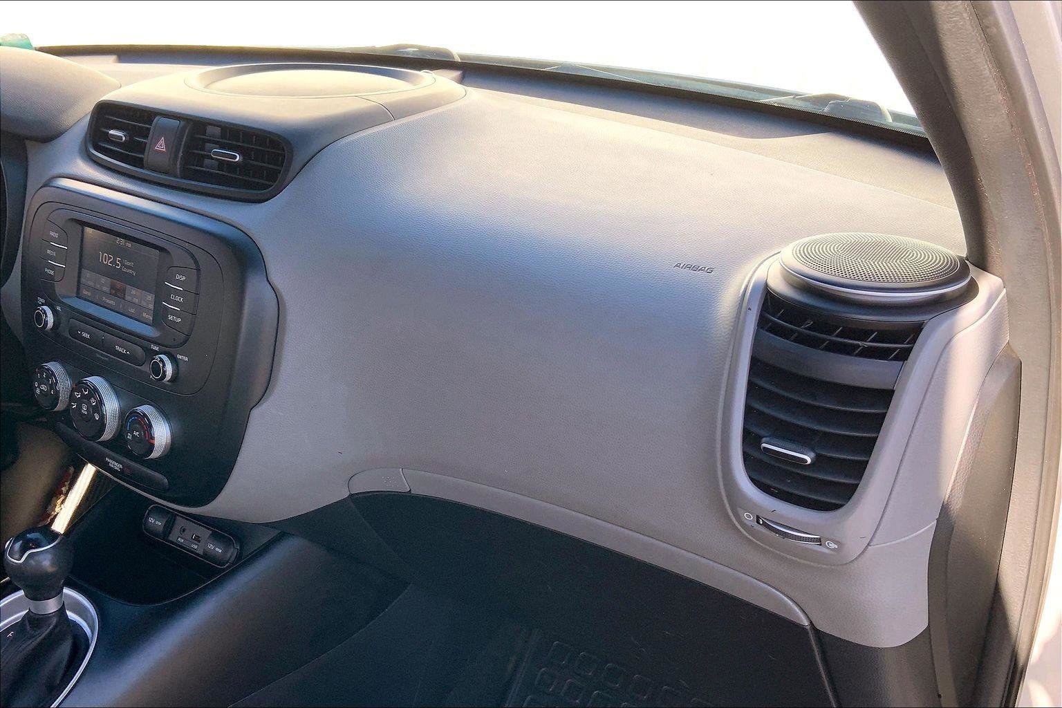 Used 2019 Kia Soul image 13