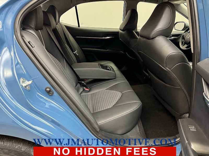 Used 2023 Toyota Camry SE w/ Blackout Package (TMS) image 17