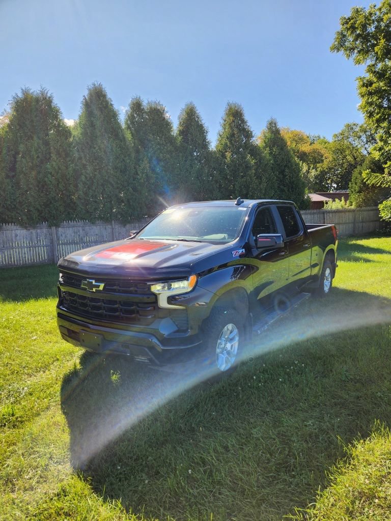Used 2024 Chevrolet Silverado 1500 RST w/ Convenience Package II AWD/4WD image 3