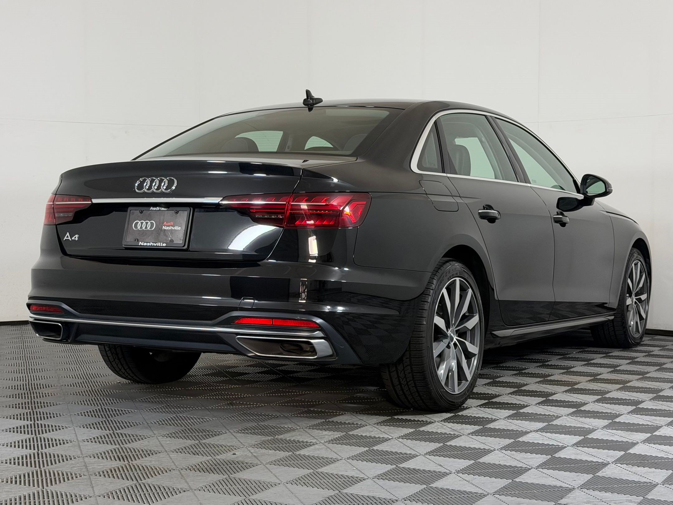 Used 2020 Audi A4 2.0T Premium w/ Convenience Package FWD image 9