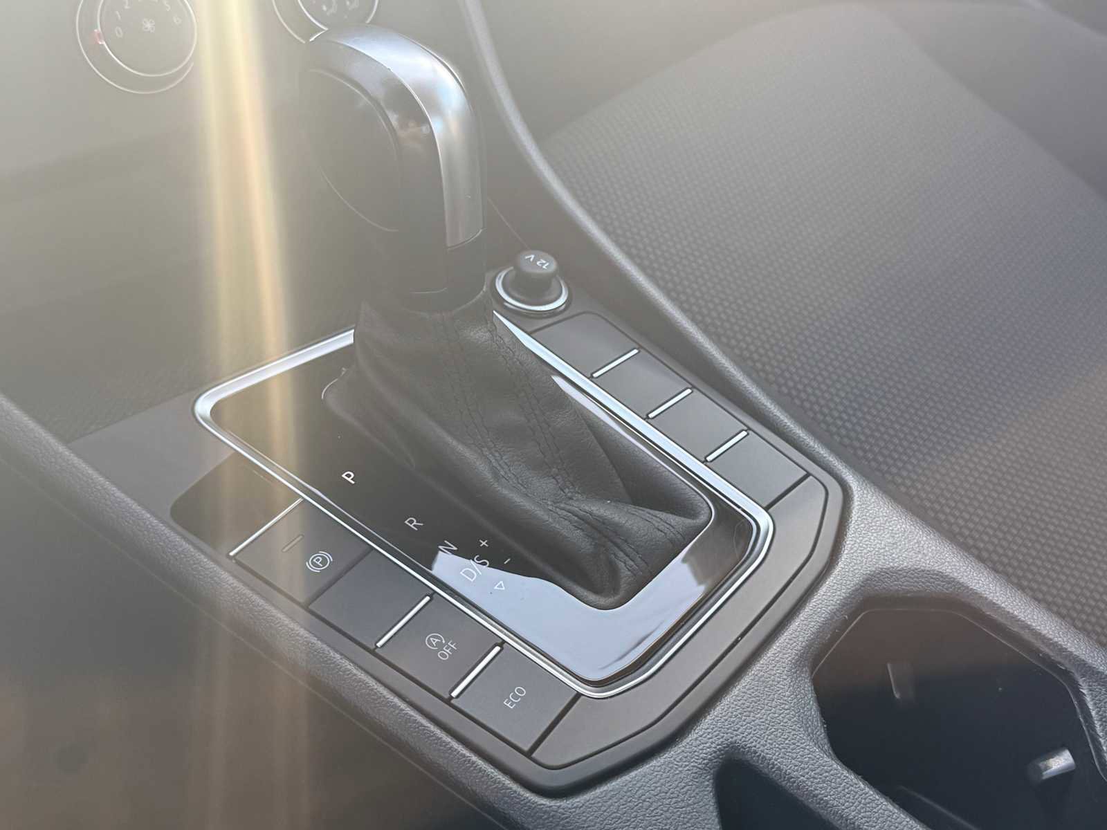 Used 2019 Volkswagen Jetta S image 25