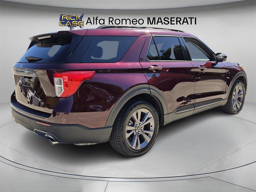 Used 2022 Ford Explorer XLT w/ Equipment Group 202A image 7