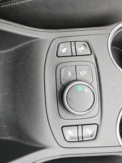 Used 2024 GMC Terrain SLT FWD image 47