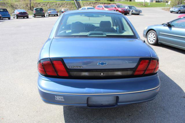Used 1998 Chevrolet Lumina Sedan w/ Preferred Equipment Group 1 FWD image 4