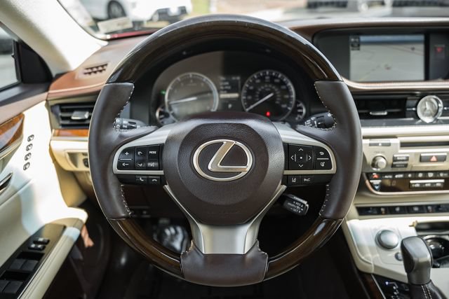 Used 2017 Lexus ES 350 FWD image 32
