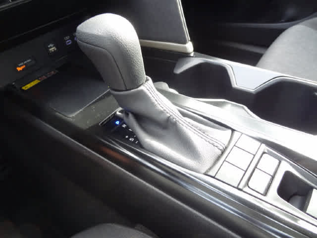 Used 2026 Toyota Camry LE FWD image 23