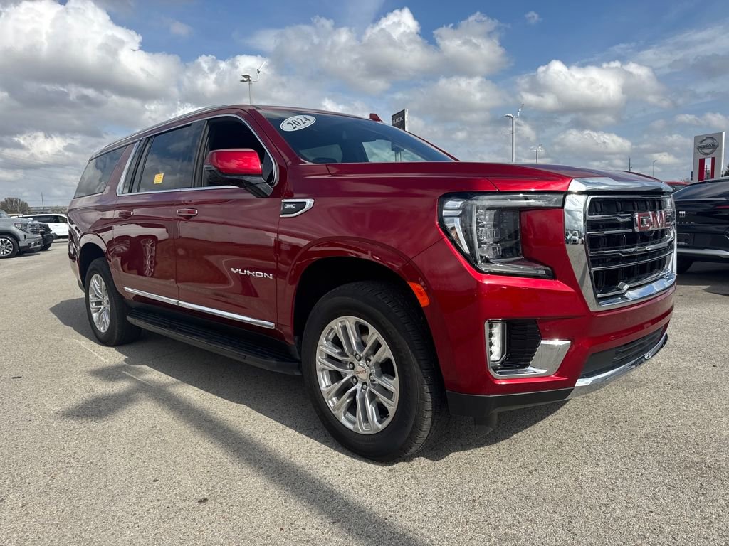 Used 2024 GMC Yukon XL SLT w/ SLT Luxury Package image 9