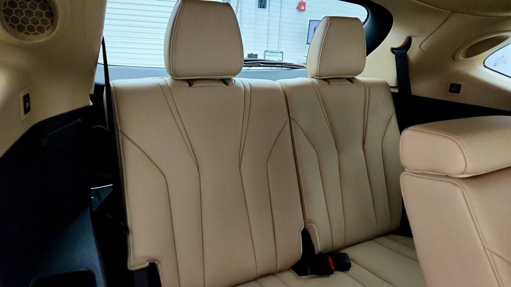 Used 2023 Acura MDX SH-AWD w/ Advance Package image 23