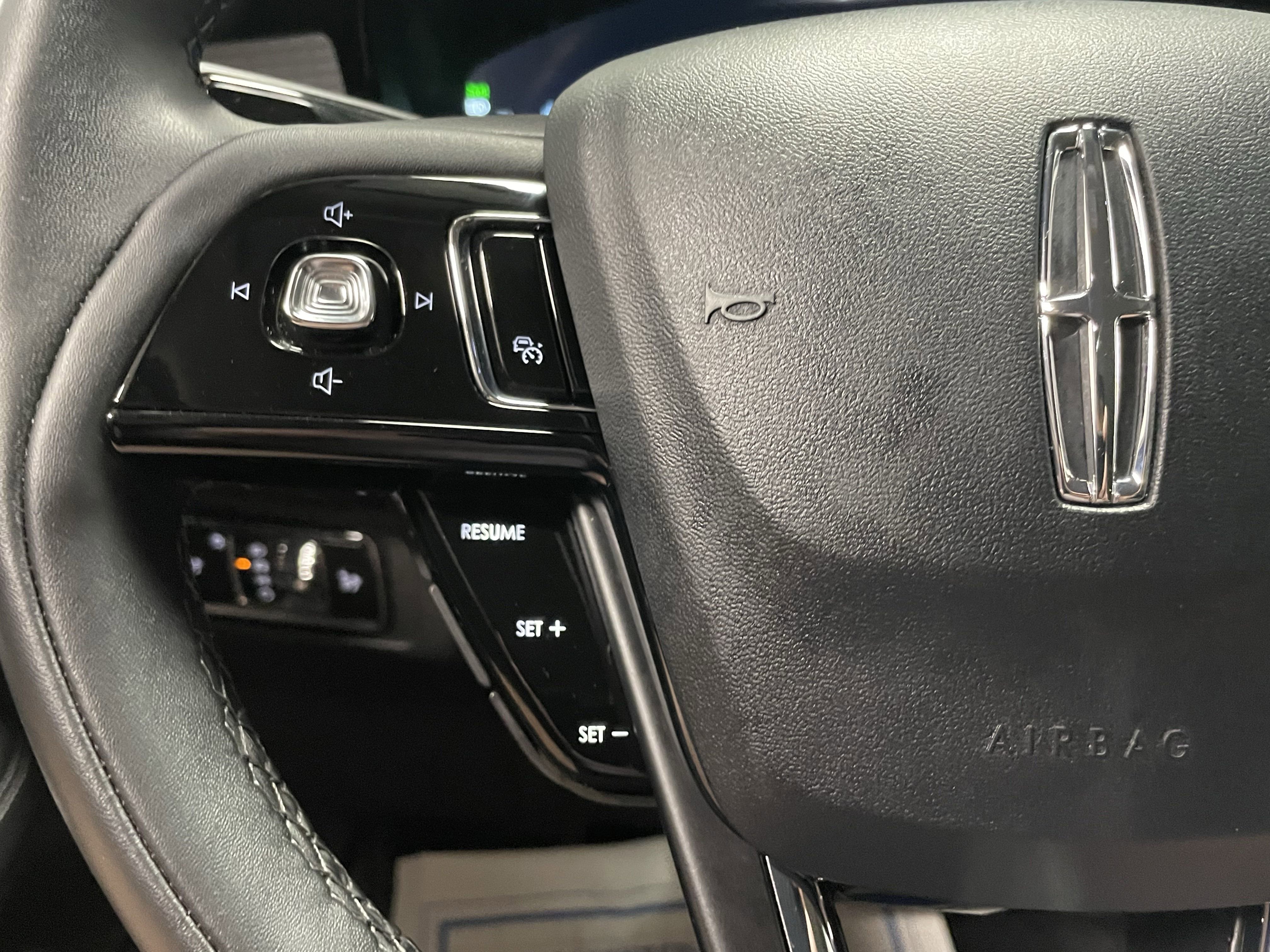 Used 2025 Lincoln Corsair AWD w/ Equipment Group 101A image 18