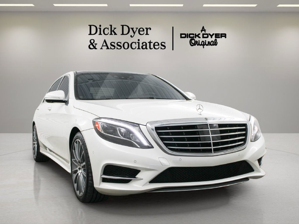 Used 2017 Mercedes-Benz S 550 Sedan image 3