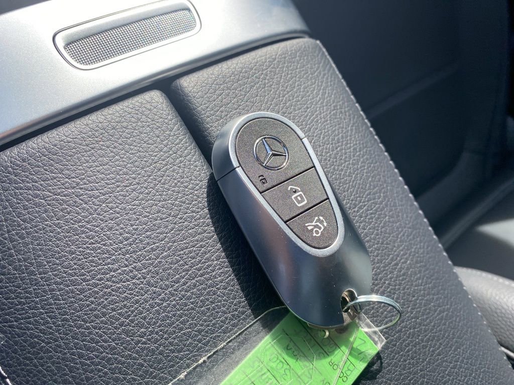 Used 2024 Mercedes-Benz C 300 4MATIC Sedan image 28