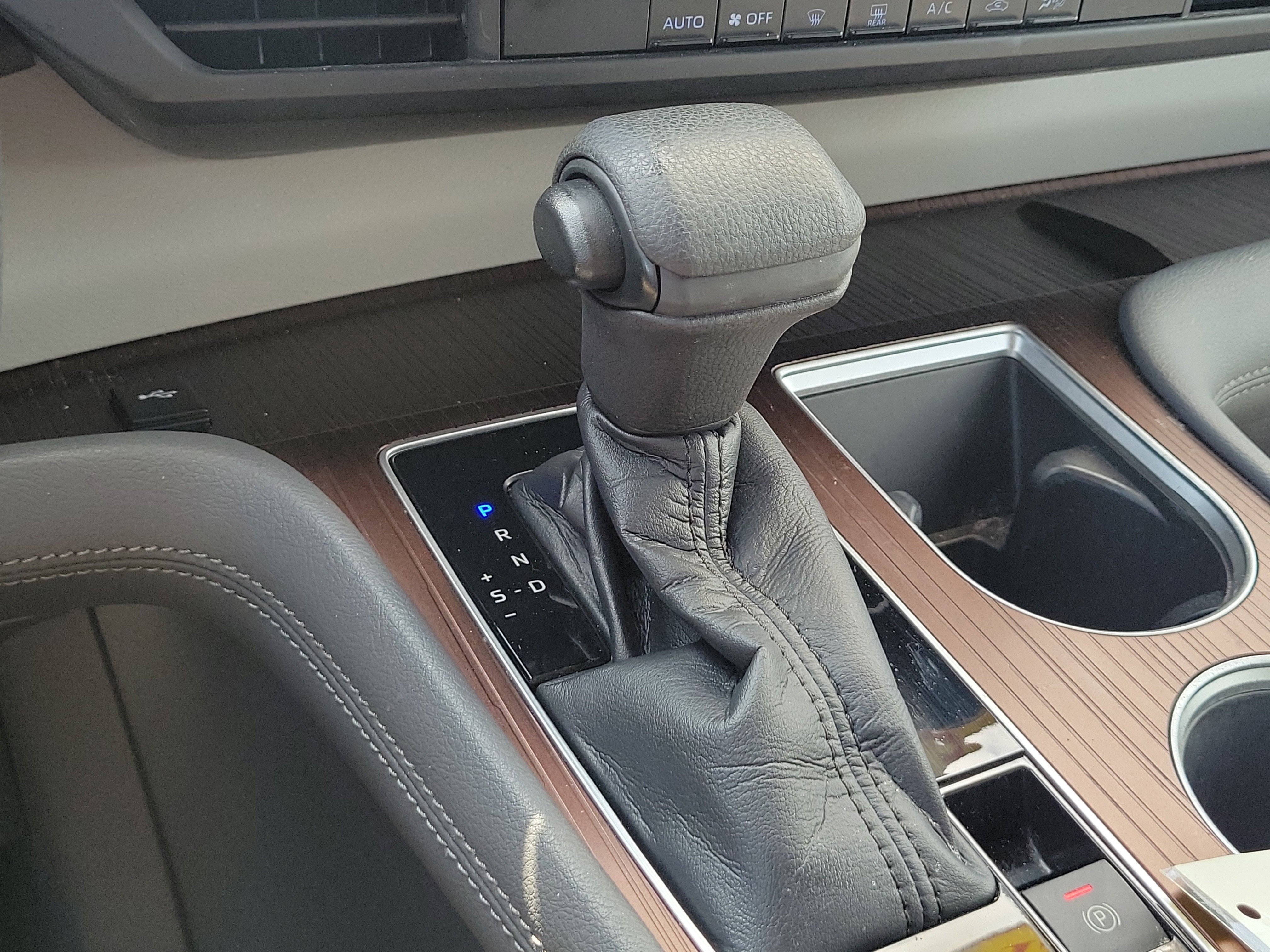 Used 2021 Toyota Sienna LE image 33