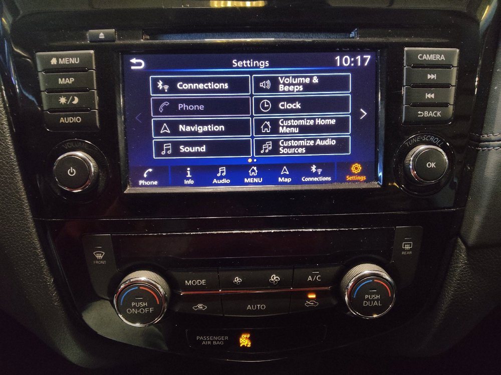 Used 2019 Nissan Rogue SL w/ Premium Package image 25