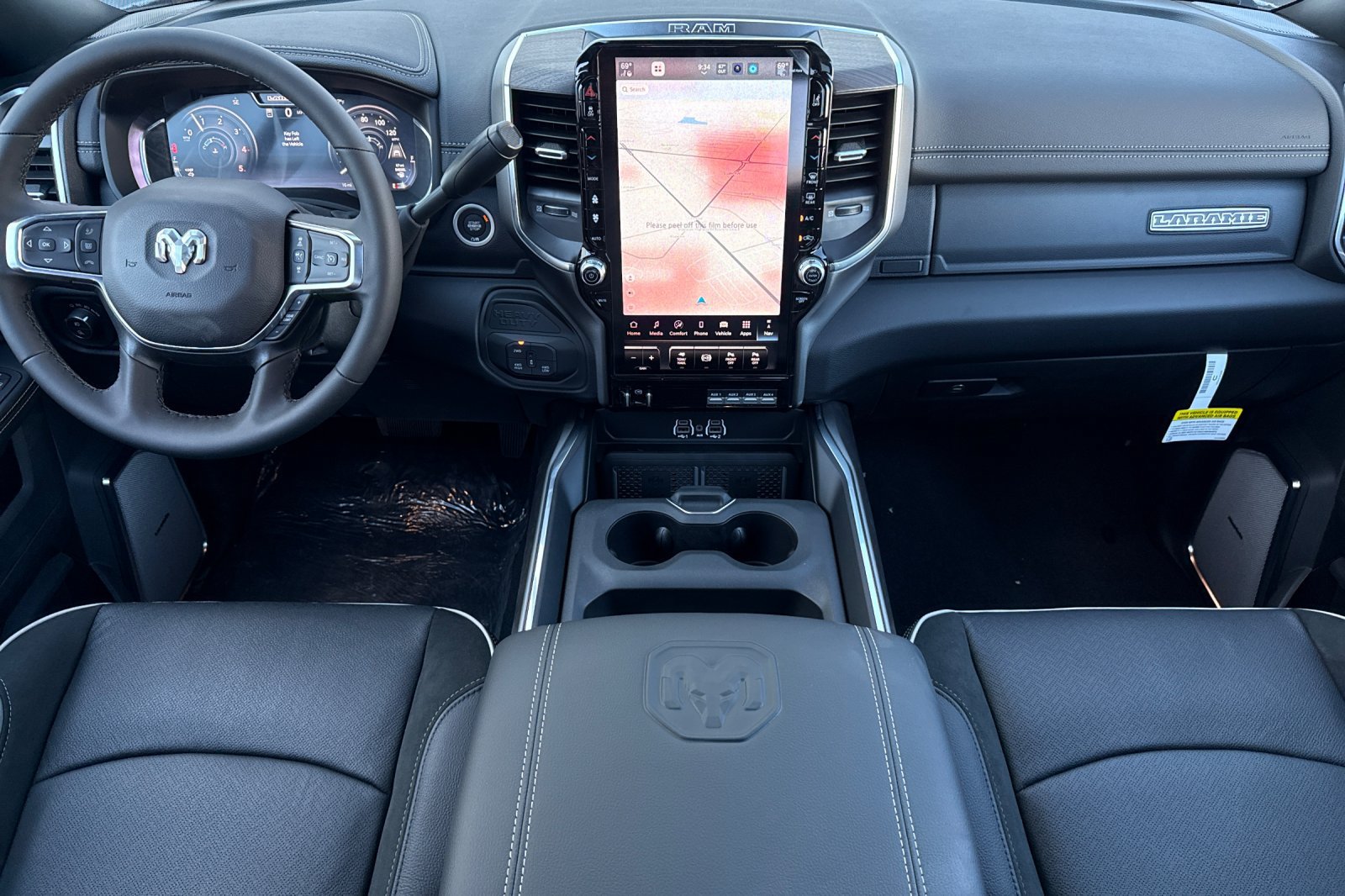 New 2026 RAM 3500 Laramie AWD/4WD image 4