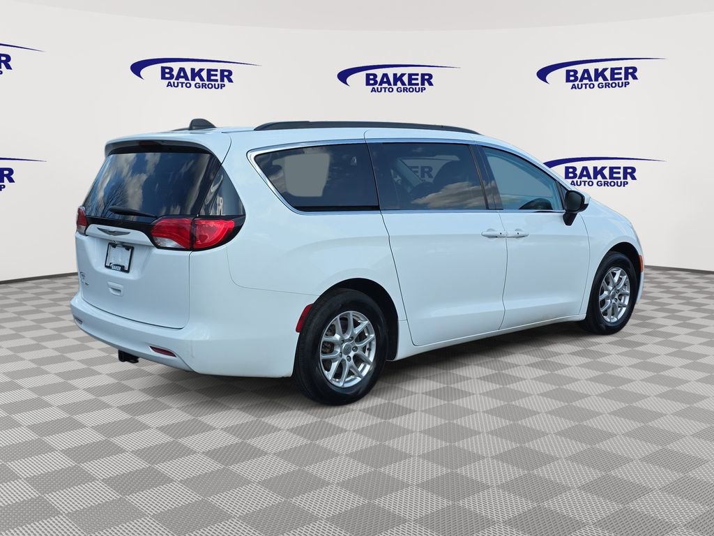 Used 2021 Chrysler Voyager Lxi image 8