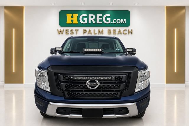 Used 2022 Nissan Titan SV RWD image 7