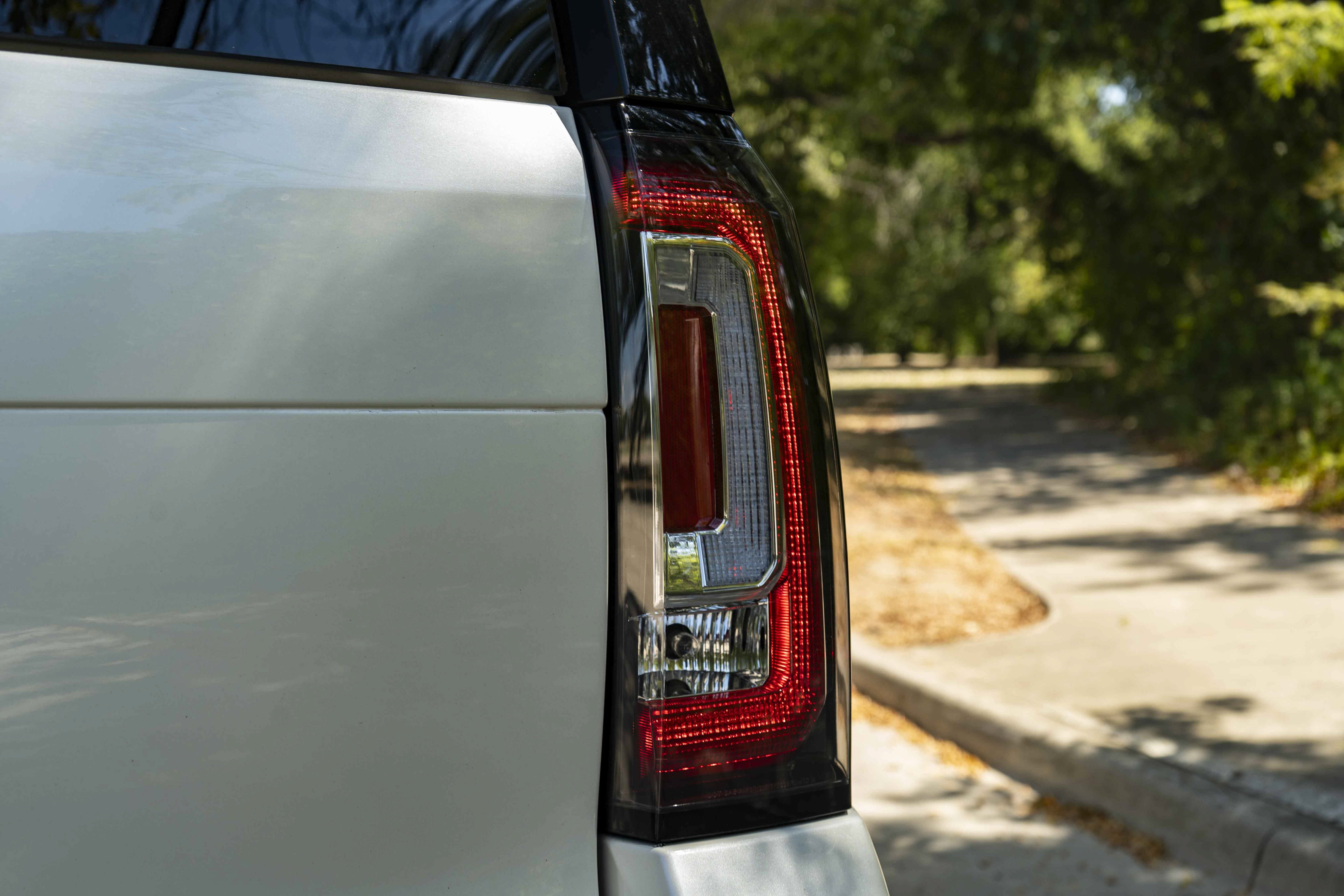 Used 2015 GMC Yukon SLT w/ Open Road Package RWD image 13