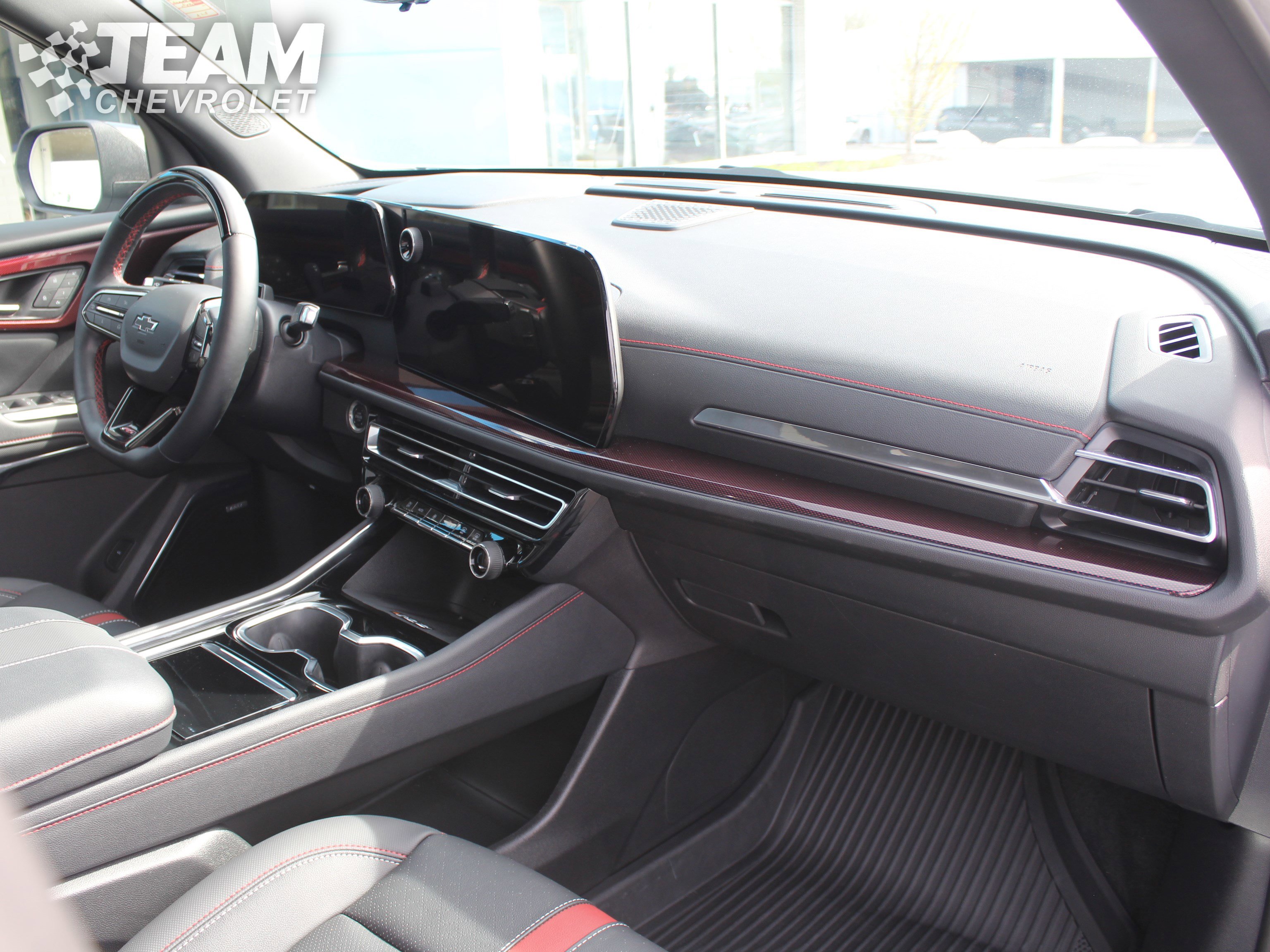 Used 2024 Chevrolet Traverse RS w/ LPO, Floor Liner Package image 30