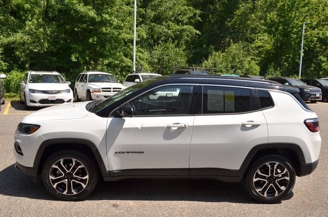 Used 2022 Jeep Compass Limited AWD/4WD image 5