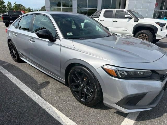 Used 2022 Honda Civic Sport image 3