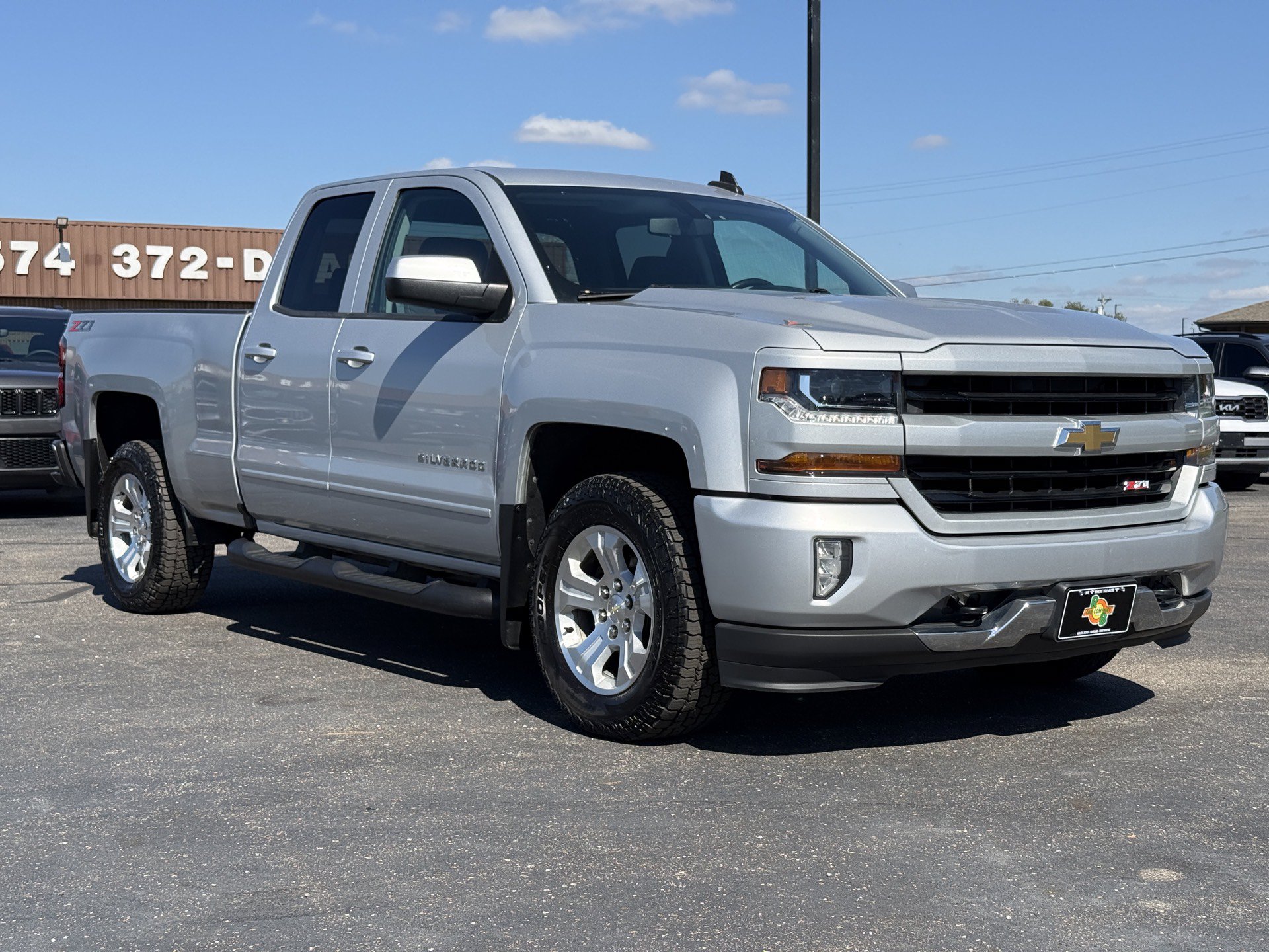 Used 2018 Chevrolet Silverado 1500 LT w/ All Star Edition AWD/4WD image 2