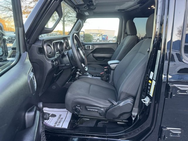 Used 2020 Jeep Gladiator Sport image 15