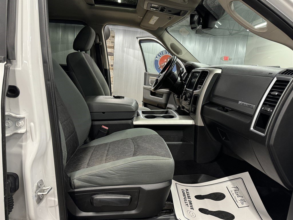 Used 2017 RAM 3500 Big Horn AWD/4WD image 35