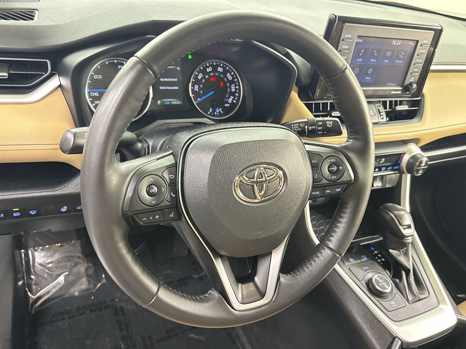 Used 2022 Toyota RAV4 XLE Premium AWD/4WD image 28