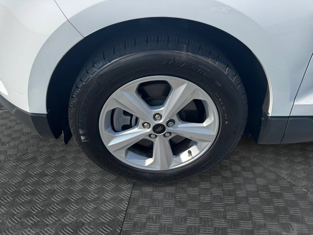 Used 2024 Ford Edge SE w/ Cargo Accessory Package AWD/4WD image 14