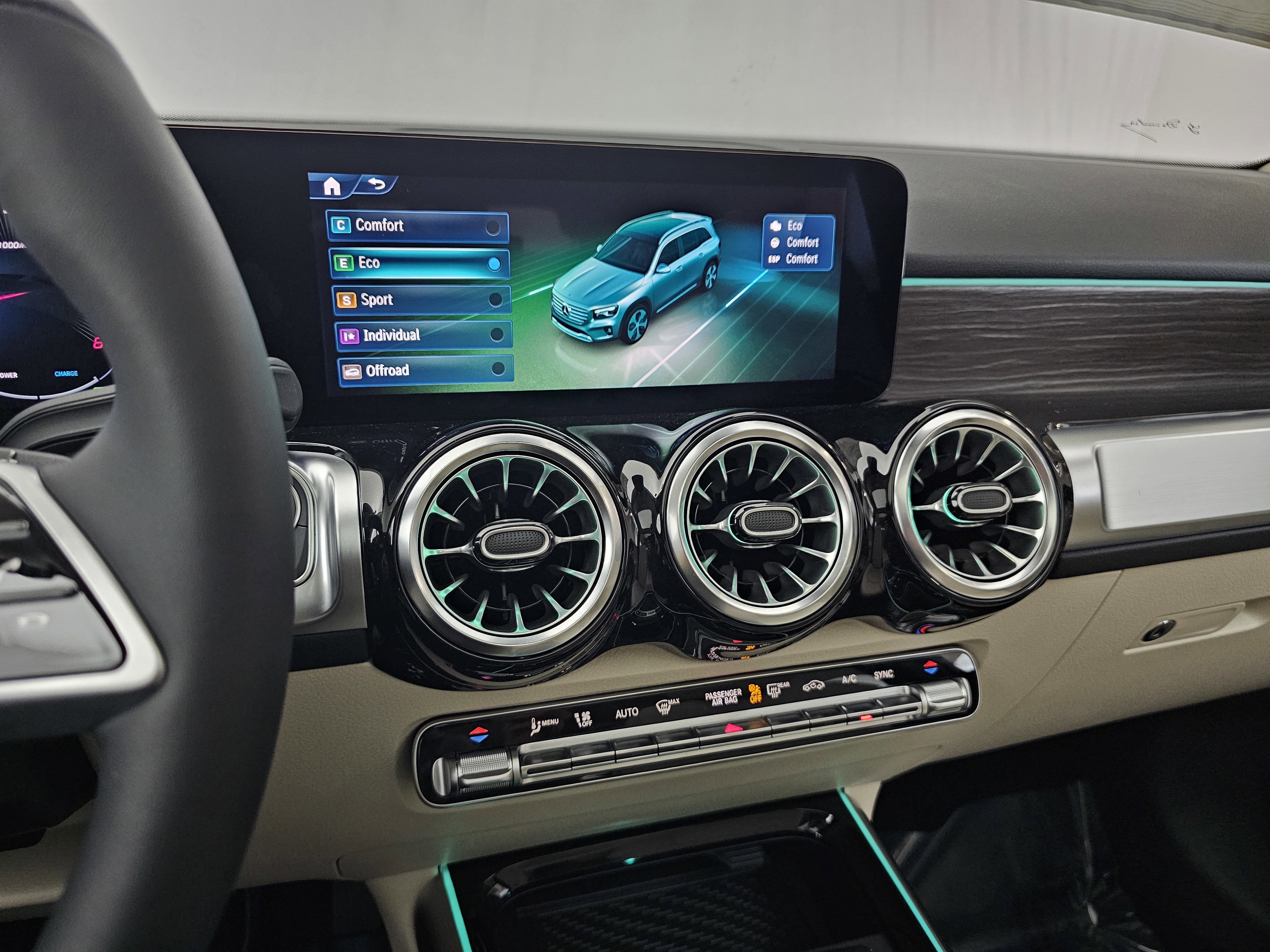 New 2026 Mercedes-Benz GLB 250 4MATIC image 41