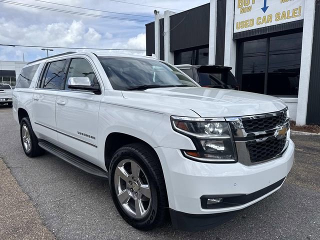 Used 2016 Chevrolet Suburban LT w/ Luxury Package image 4