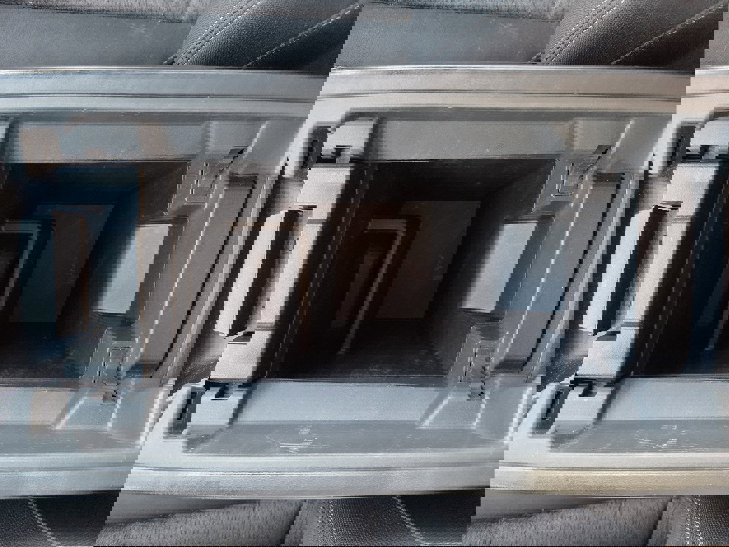 Used 2022 Nissan Rogue SV image 26