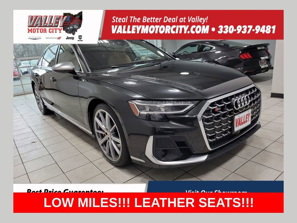 Used 2022 Audi S8 image 1