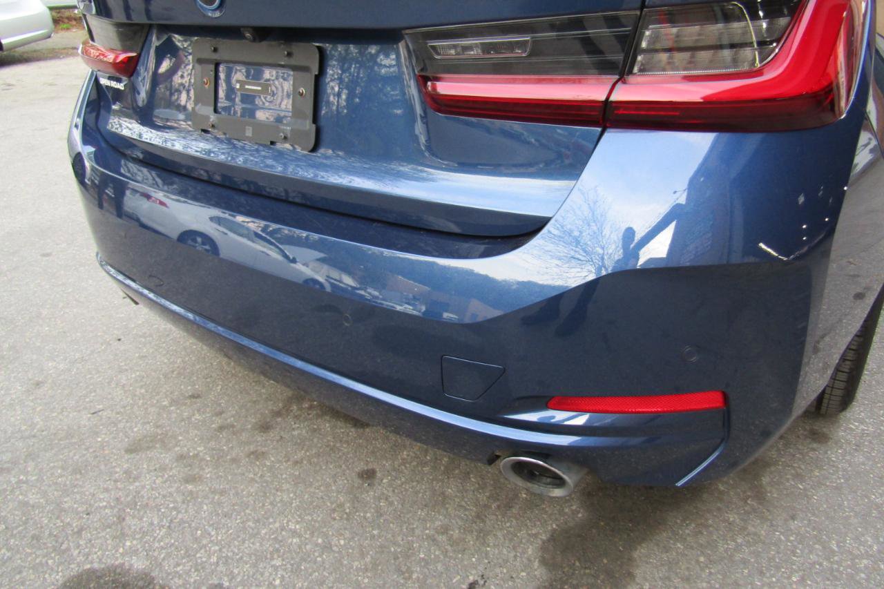Used 2024 BMW 330e xDrive AWD/4WD image 11