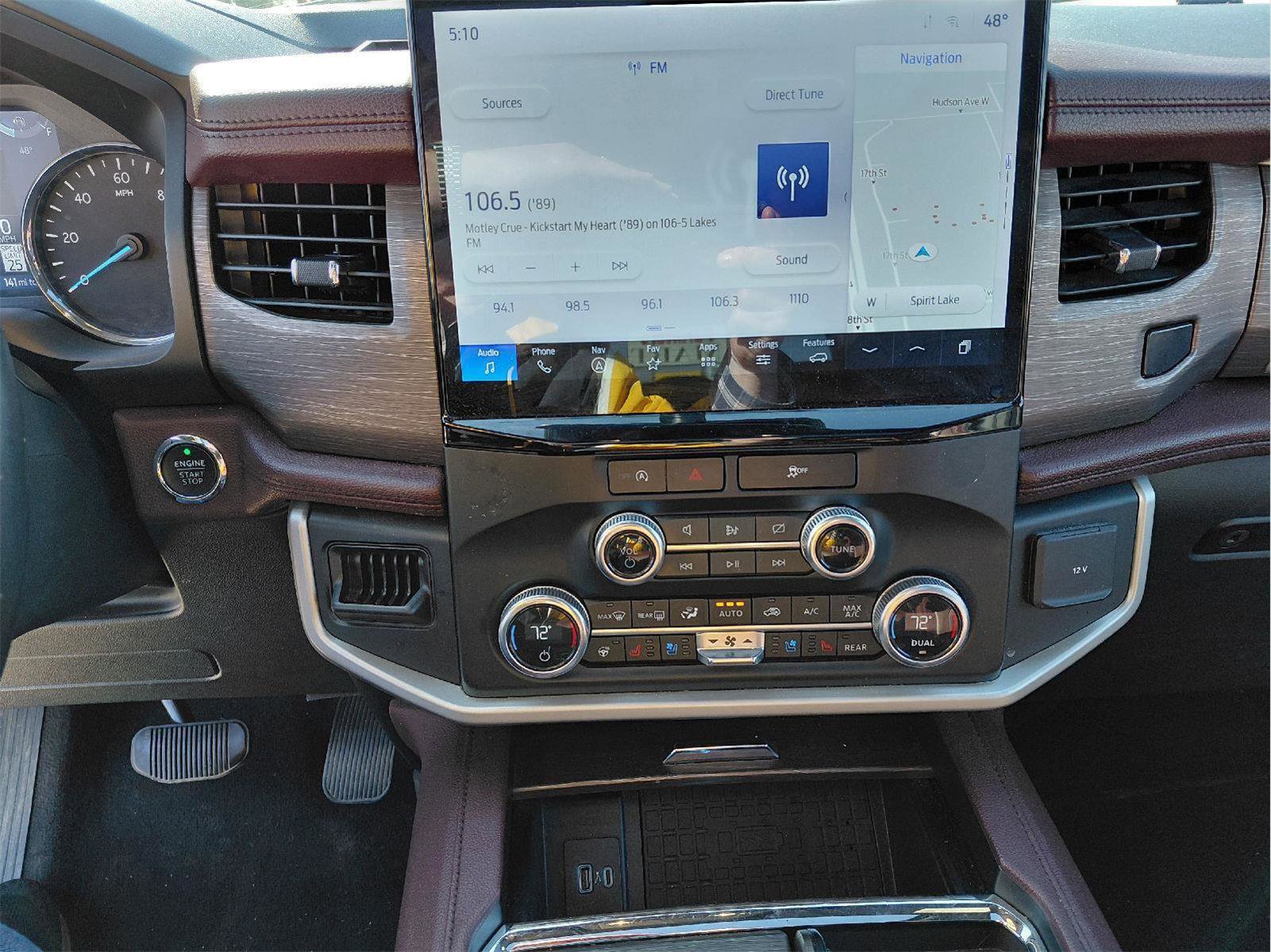 Used 2024 Ford Expedition Limited image 30