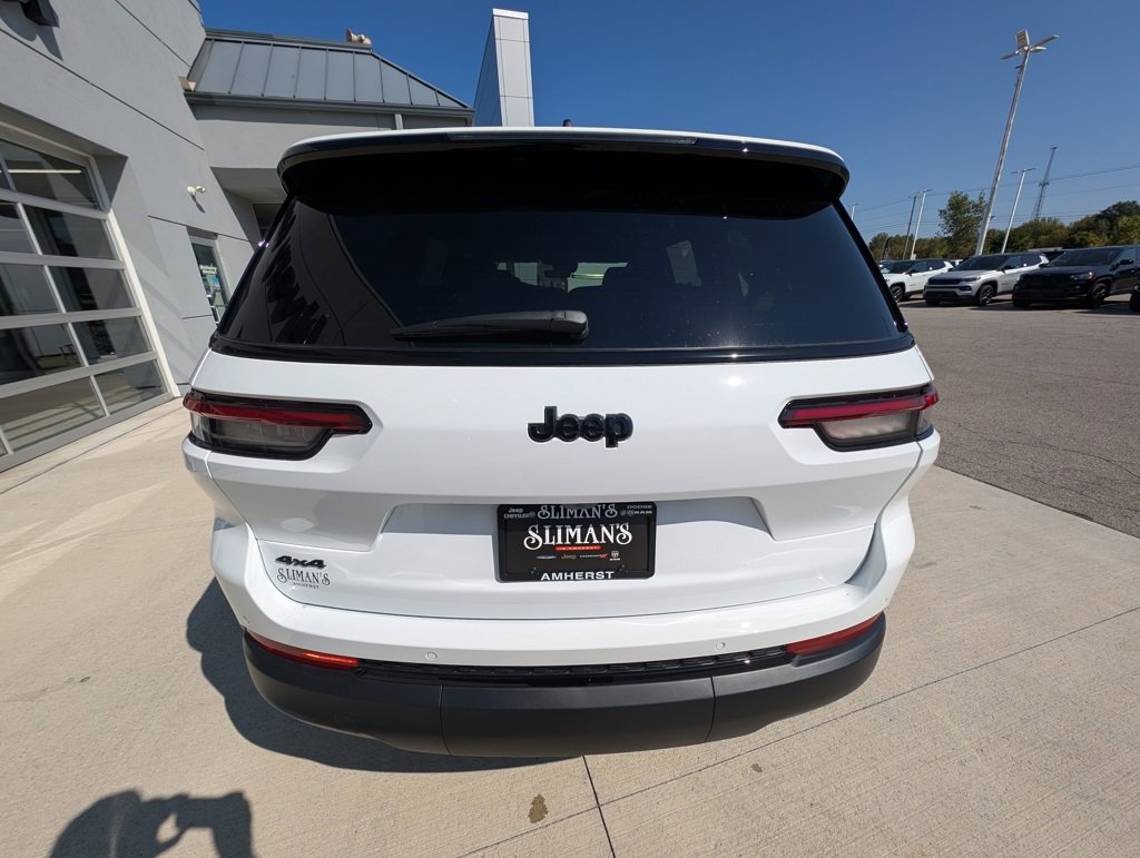 New 2025 Jeep Grand Cherokee L Altitude image 10
