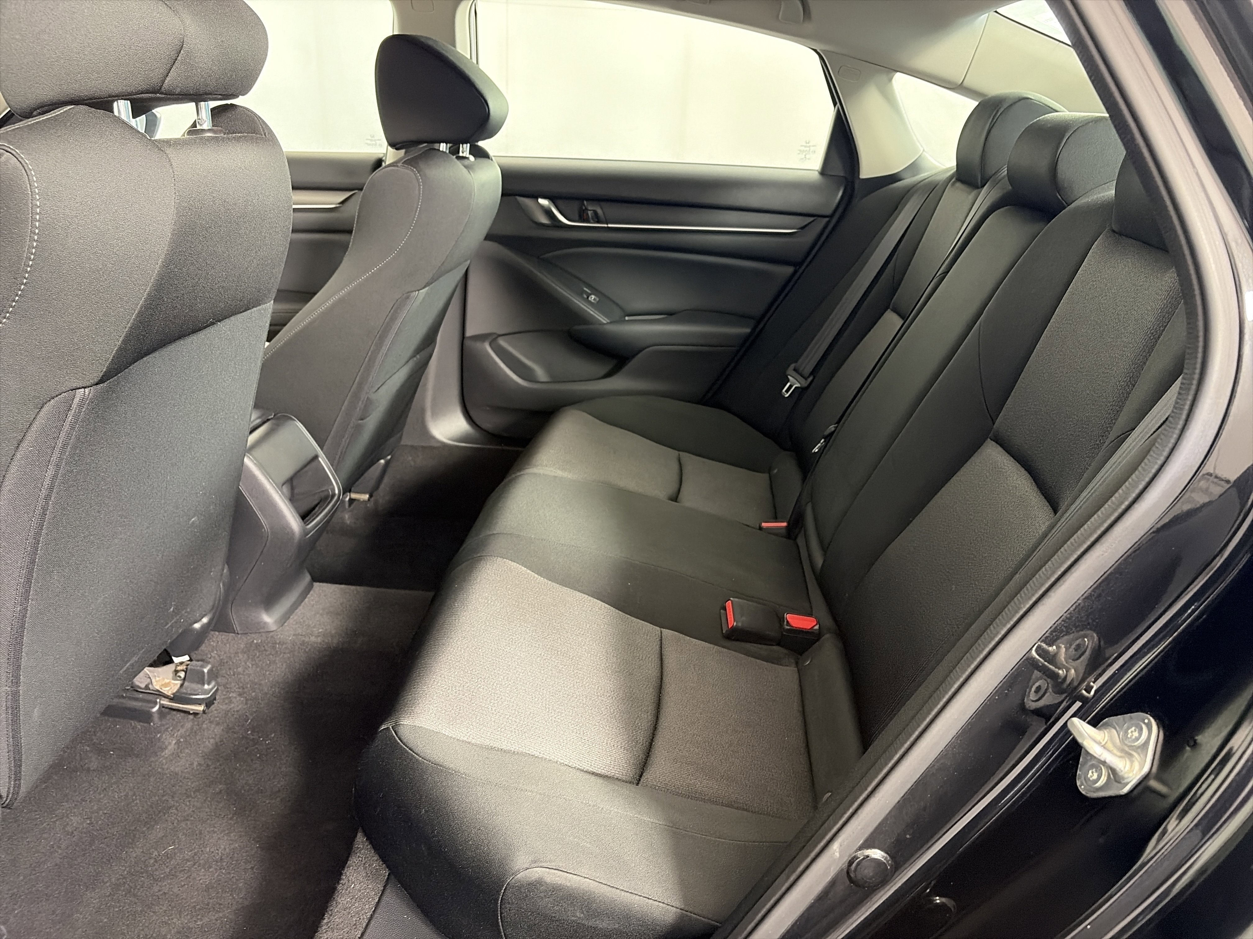Used 2018 Honda Accord LX image 7