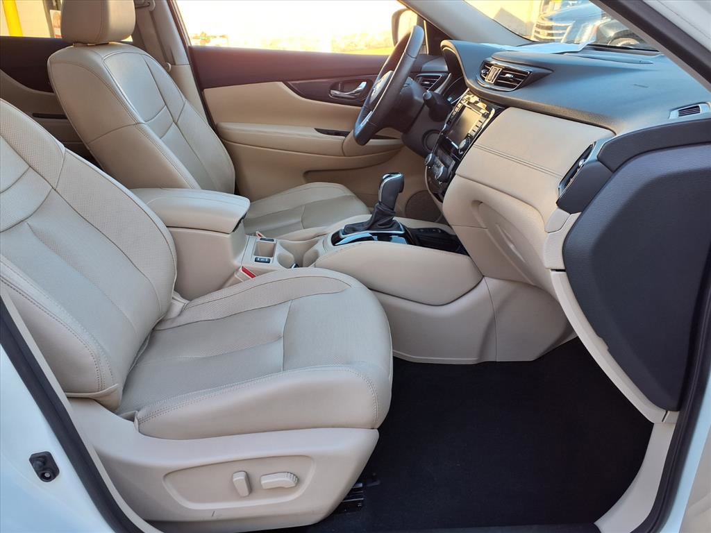 Used 2019 Nissan Rogue SL w/ Premium Package image 9