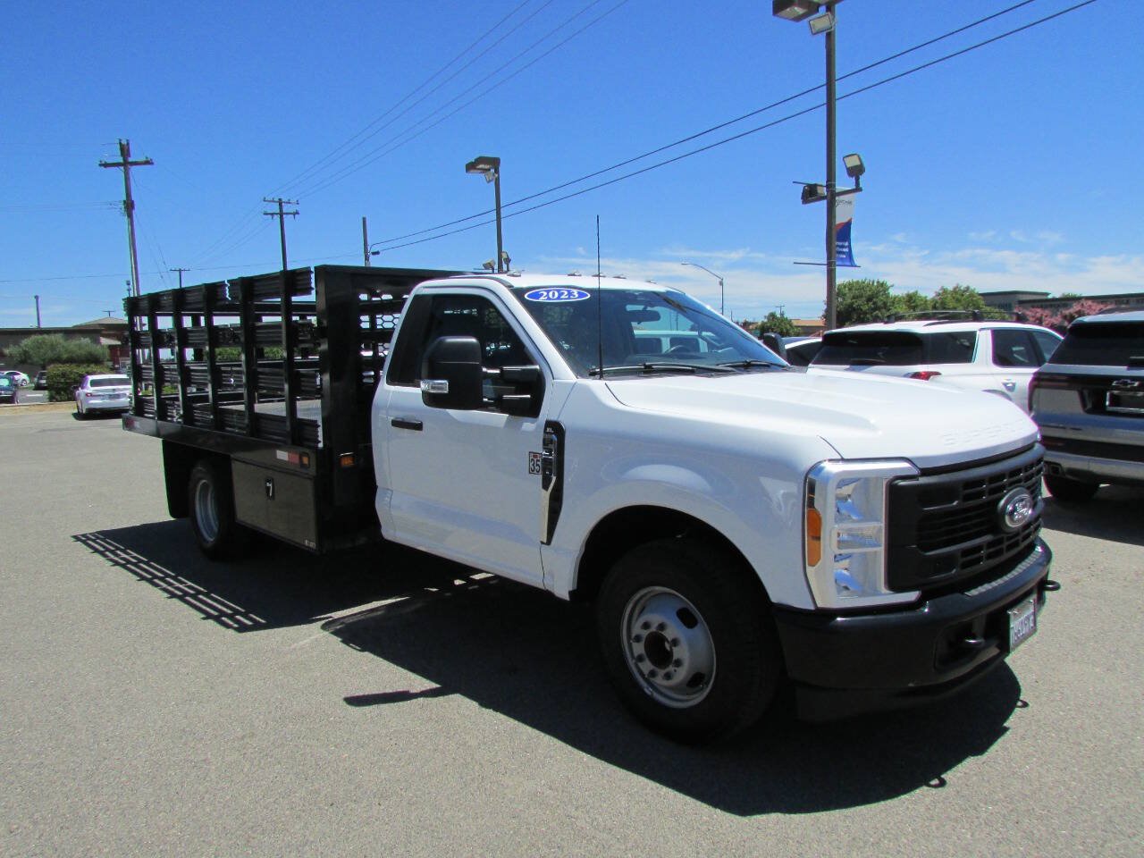 Used 2023 Ford F350 XL RWD image 2