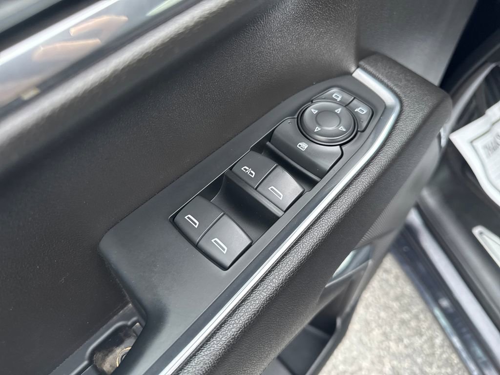 Used 2023 Chevrolet Silverado 1500 LT AWD/4WD image 12