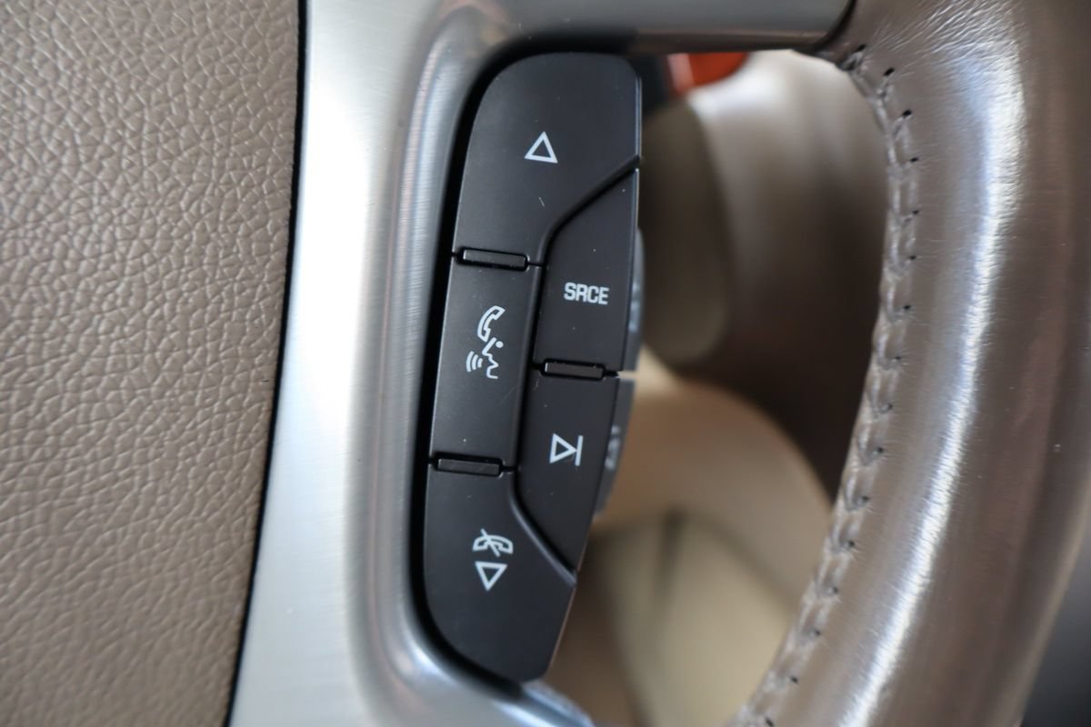 Used 2013 GMC Yukon SLT w/ SLT-2 Equipment Package AWD/4WD image 31