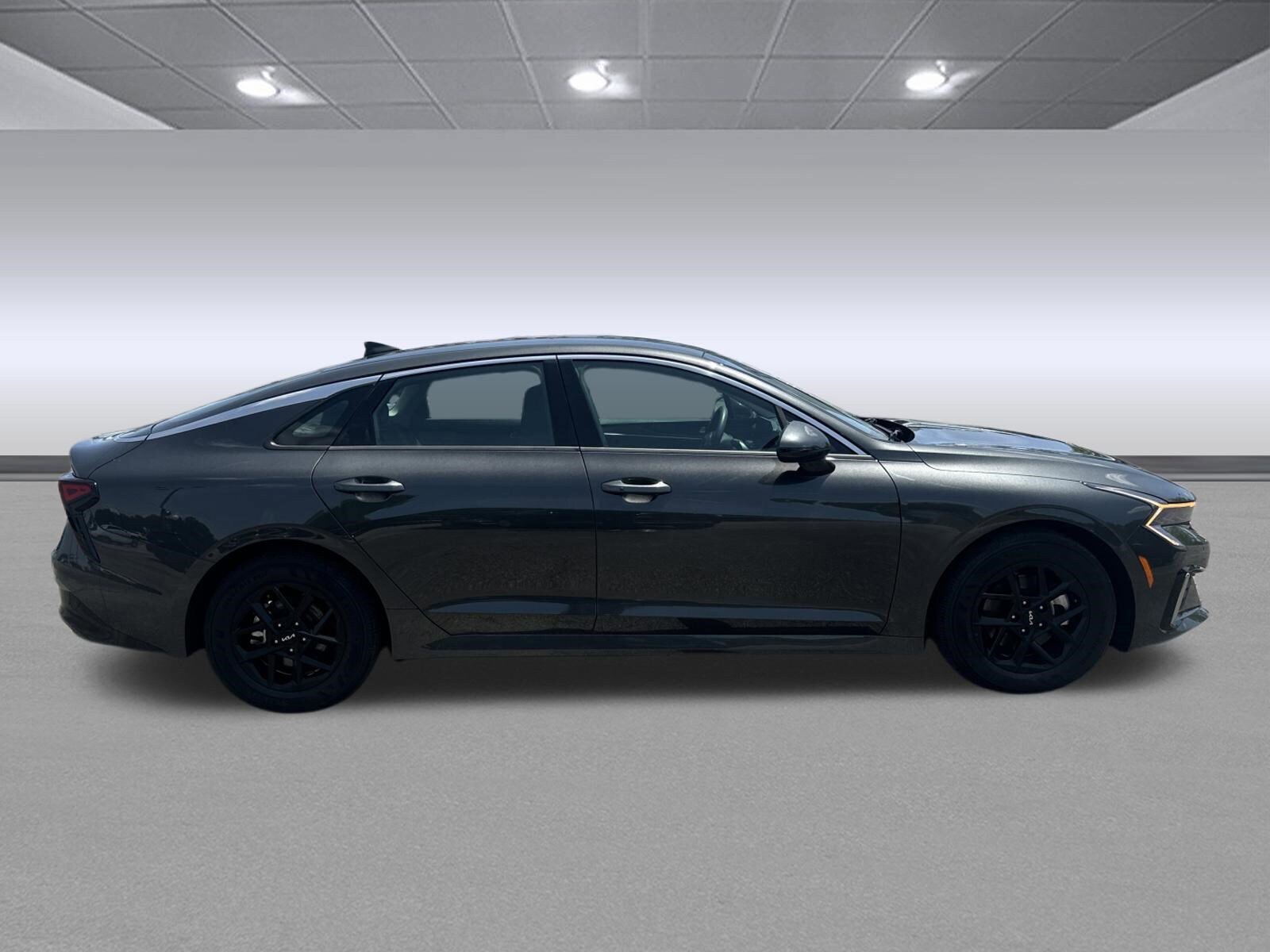 Used 2025 Kia K5 LXS FWD image 2