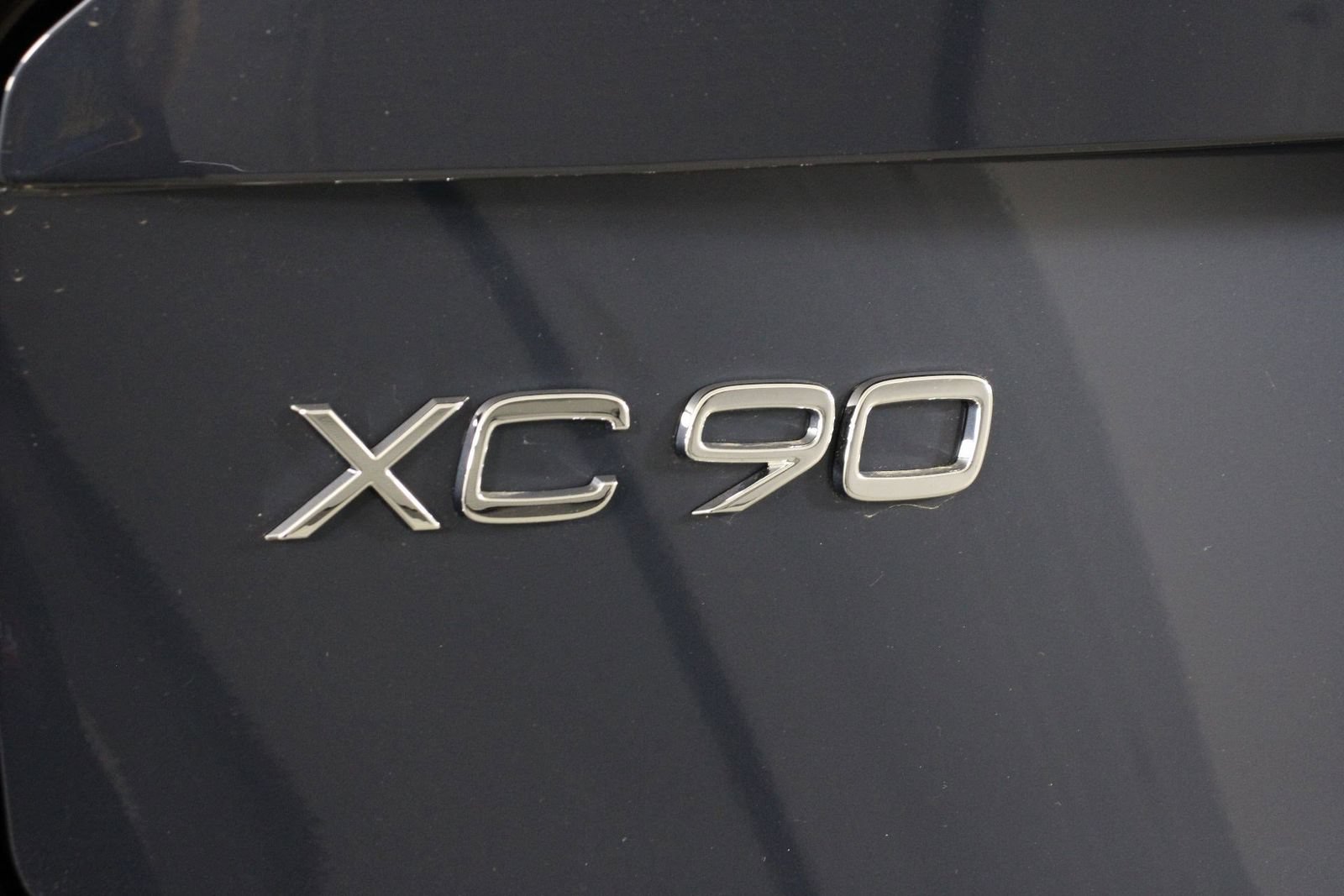 New 2026 Volvo XC90 T8 Plus w/ Protection Package Premier AWD/4WD image 16
